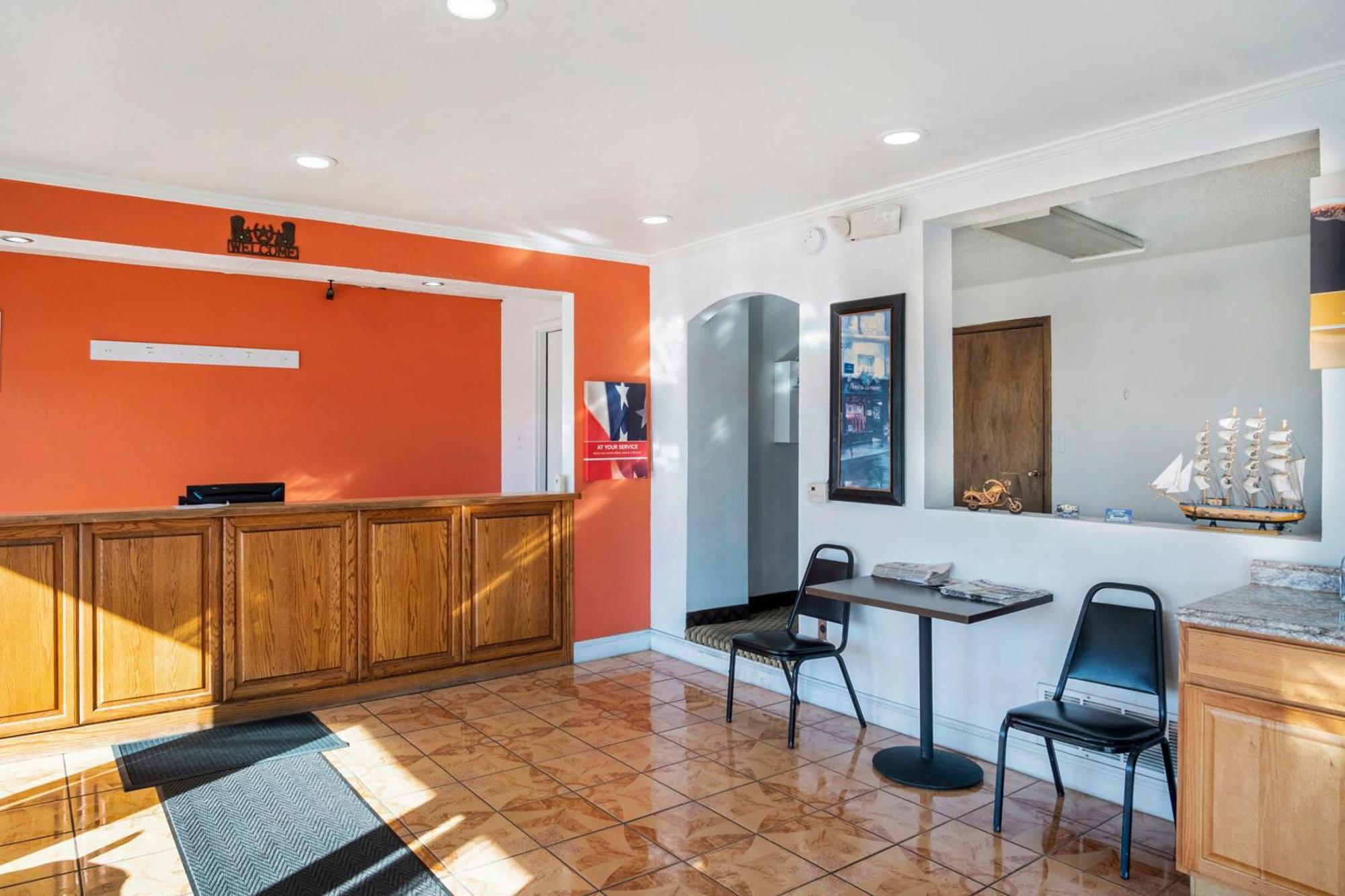 Oyo Townhouse Dodge City Ks Extérieur photo